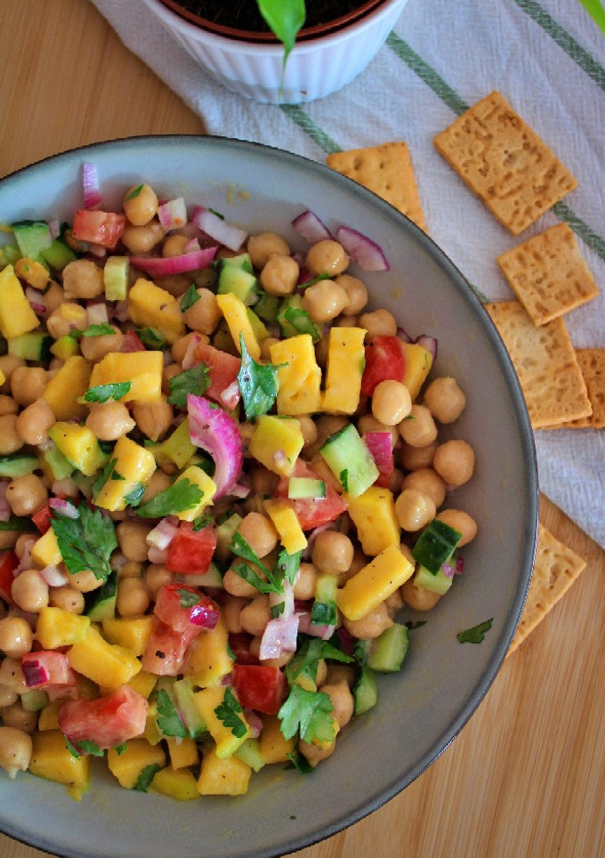 Una foto de Ensalada de Garbanzos con aliño especial🌱