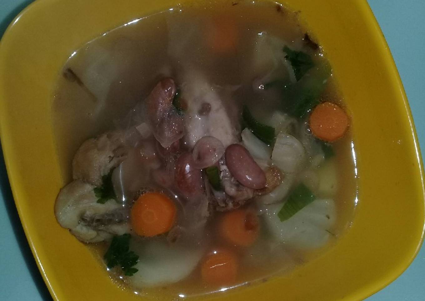 Sup ayam kacang merah