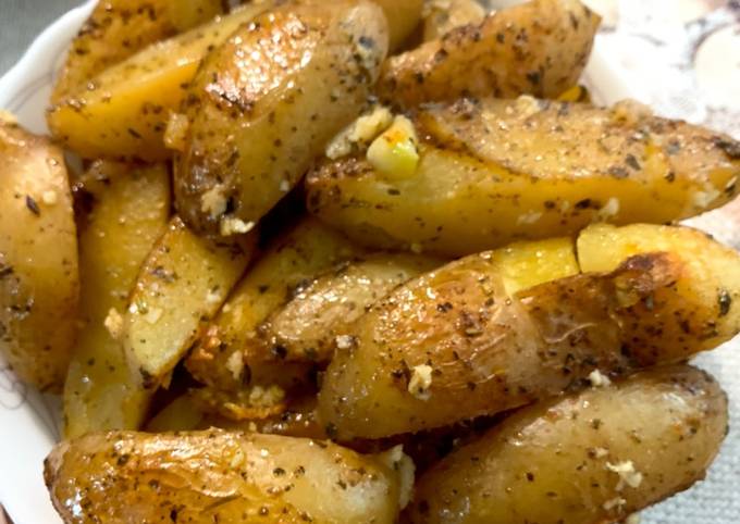 Картошка в мультиварке по деревенски: пошаговый кулинарный рецепт