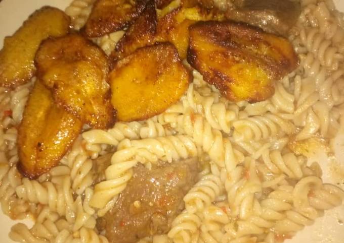 Makroni with plaintain