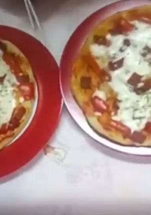 صورة لوصفة عجينة البيتزا السريعة من غير خميرة