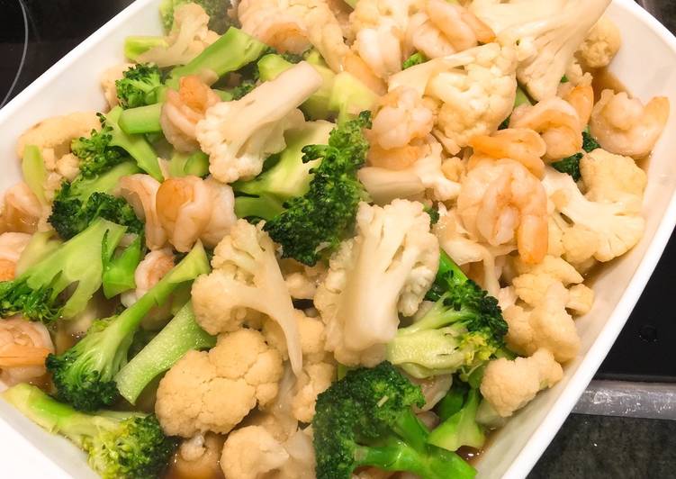 Simple Way to Make Homemade Stir fried vegetable and prawn