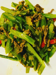 Una foto de Ensalada de Porotos verdes calientes!!!