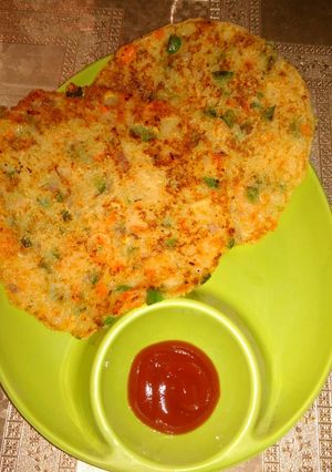 A picture of Mix veg uttpam.