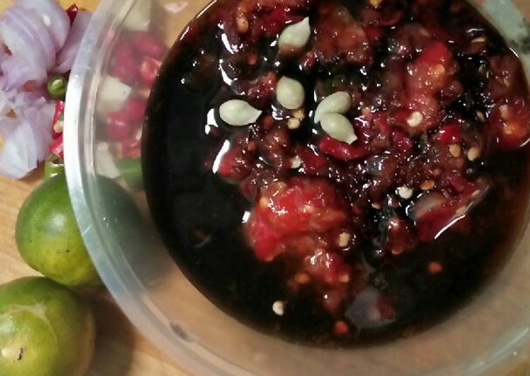 Langkah Mudah untuk Membuat Sambal ikan bakar yang Menggugah Selera