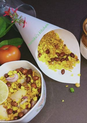 A picture of Bhel chat.