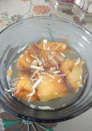 A picture of Idli jamun.