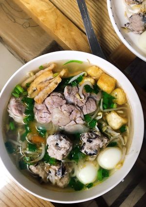Hình của món Bún mọc thịt chân giò.