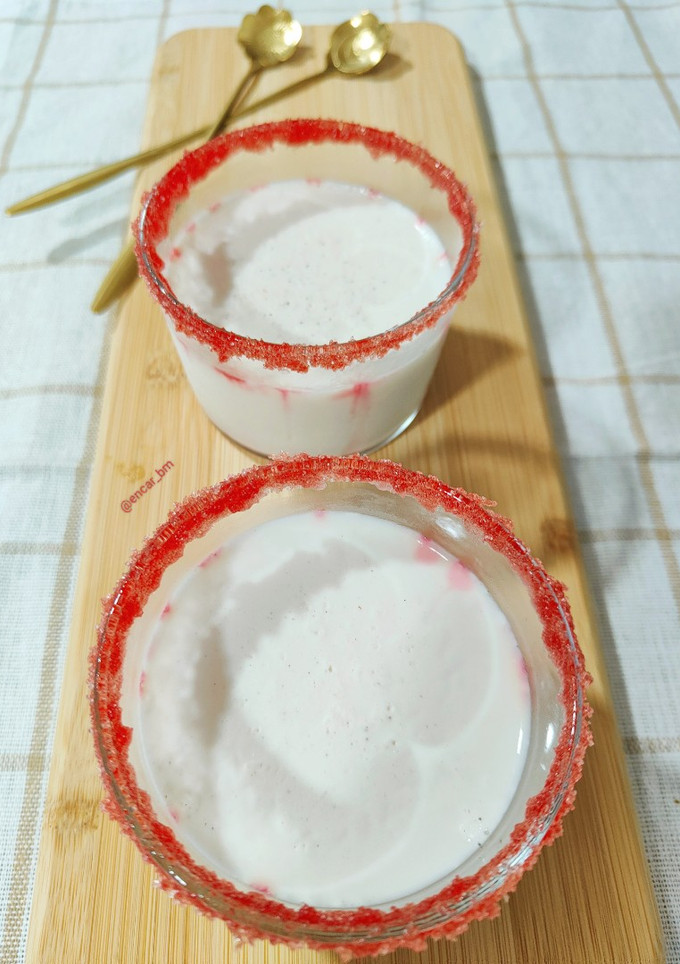 Una foto de Gelatina de piña colada