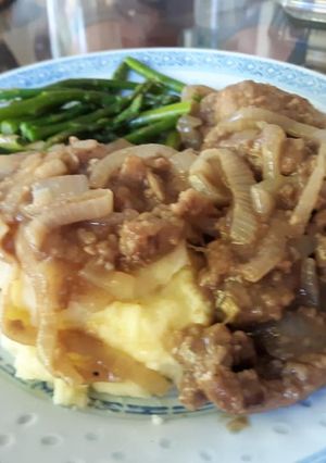 A picture of Calves Liver with Coffee Gravy.