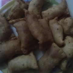 A picture of Mixed veggies noodles Mac puff.