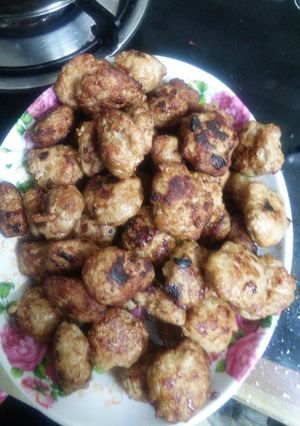 Hình của món Bún chả lợn nướng và dê nướng.