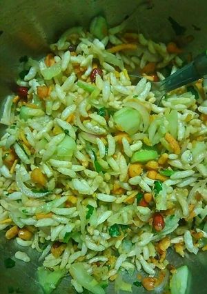 A picture of Mixed puffed rice (Bengali street food).