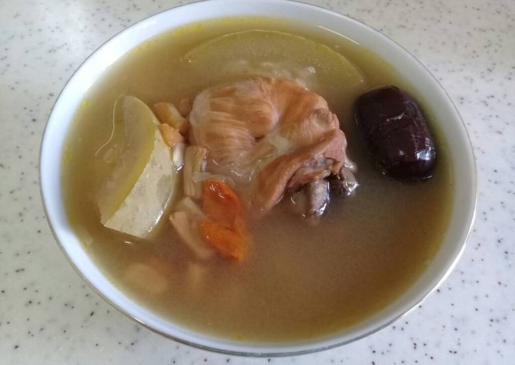 Langkah Mudah untuk Membuat Sup china chi kwa/ baligo dan kerang kering yang Bisa Manjain Lidah