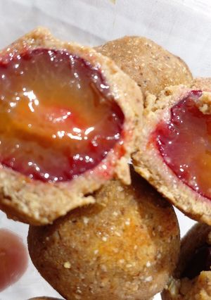 Una foto de Falsos knedles - mini ciruela envuelta en masa de garbanzo
