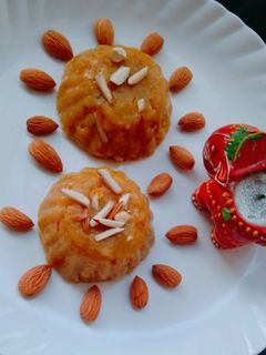रवा केसरी बाथ (Rava Kesari Bath recipe in Hindi) रेसिपी मुख्य फोटो