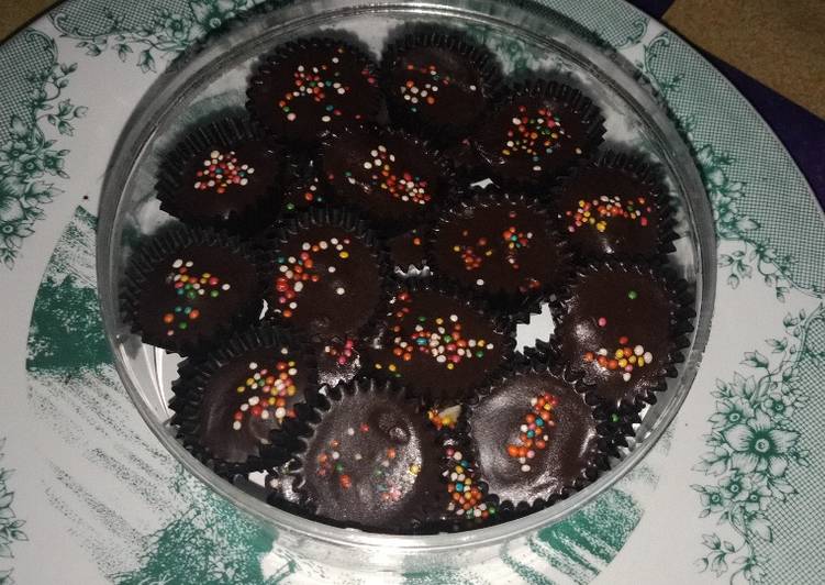 Coklat isi kacang (homemade)