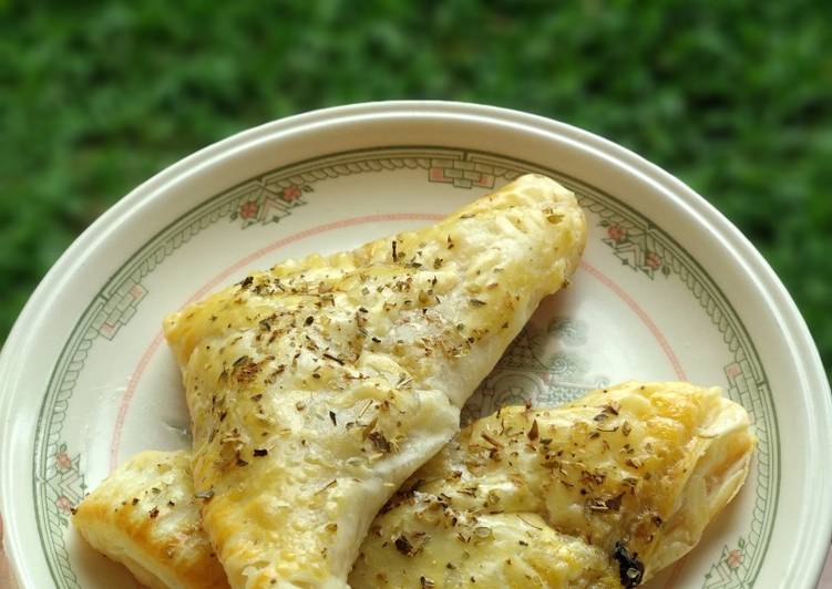 Curry Puff dengan Puff Pastry
