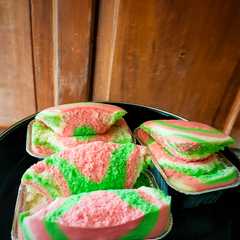 A picture of Bolu kukus motif macan meletak cantik.