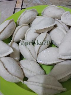 Foto resep 13. Cireng isi sosis pedas