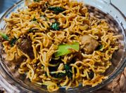 Gambar oseng mie bakso sawi