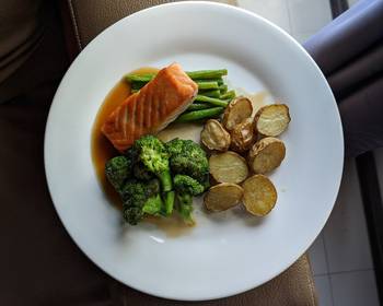 The New Way Making Recipe Pan Fried Salmon with Vegetables and Roasted Potatoes Delicious