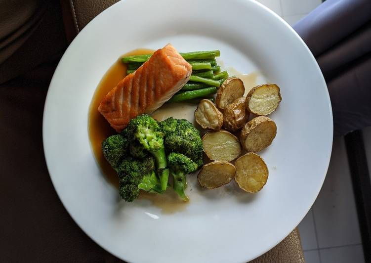 Simple Way to  Make Pan Fried Salmon with Vegetables and Roasted Potatoes Appetizing