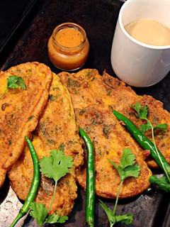 A picture of Bread Pakoda.