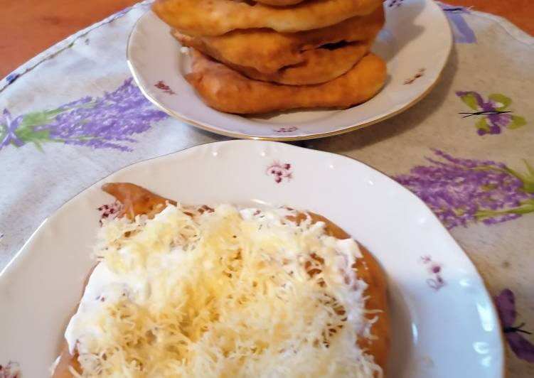 Dupla tejfölös lángos