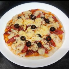 A picture of Italian pizza.