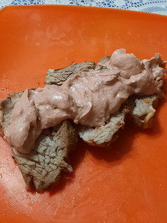 Una foto de Salsa cremosa de picadillo para untar