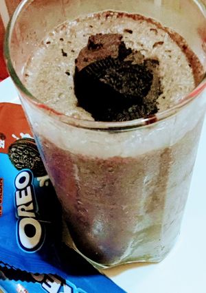 A picture of Oreo Chocolate Cream Shake.