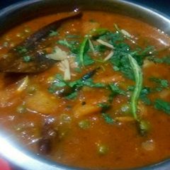Matar Aloo A picture of Matar Aloo.