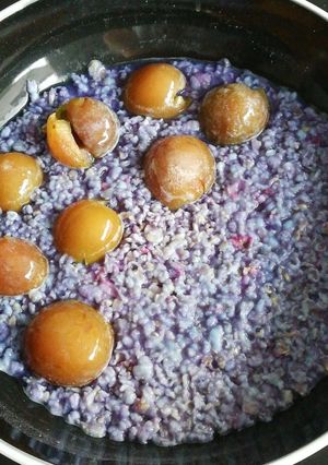 Une photo de Porridge Light coloré