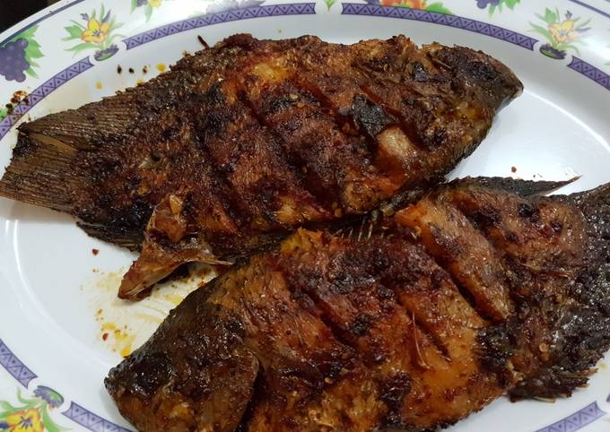 Resep Gurame Bakar Oleh Noviana Chandra - Cookpad