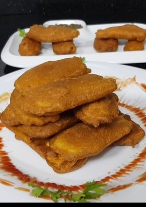 बनाना भज्जी रेसिपी मुख्य फोटो