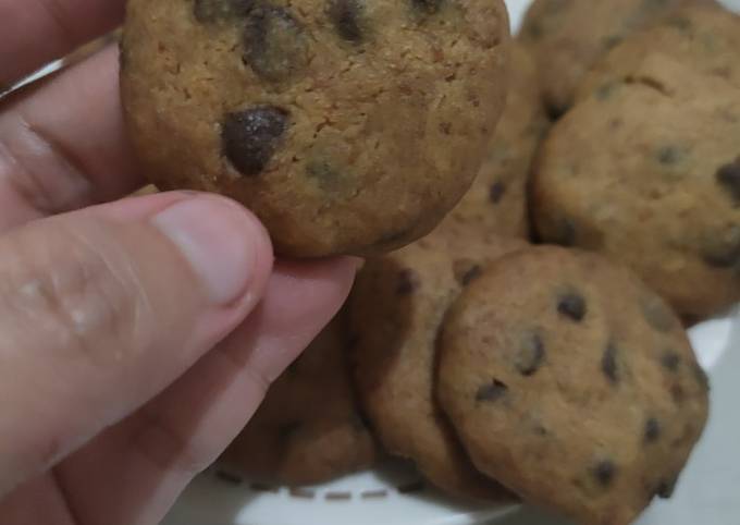 Crunchy choco cookies simple