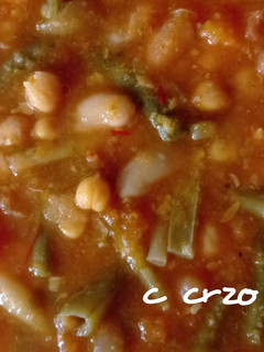 Una foto de Olla gitana. (Con lo que tenía en casa)