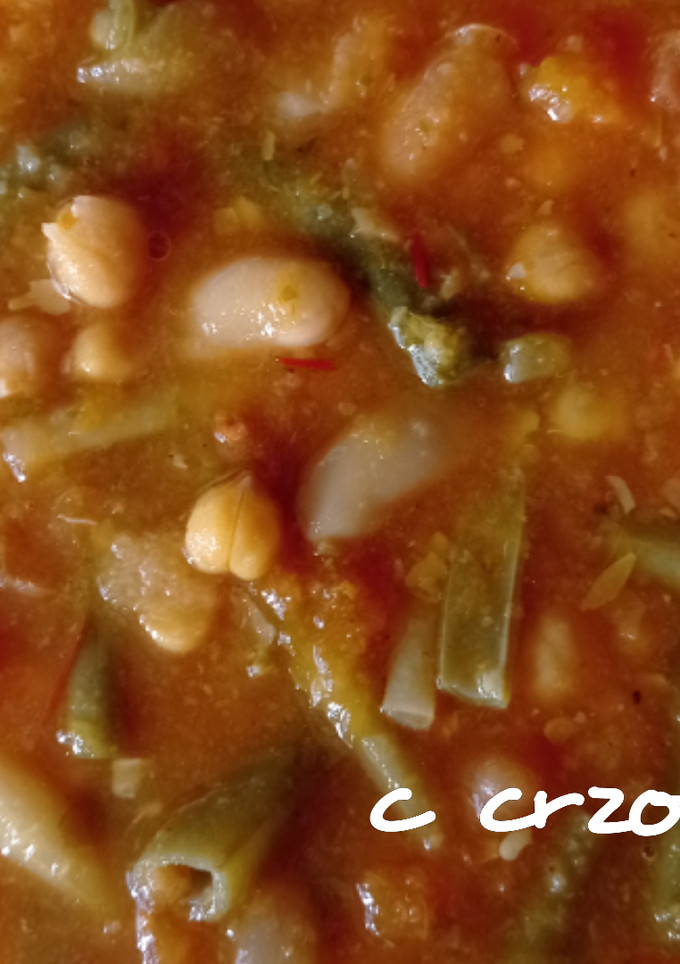 Una foto de Olla gitana. (Con lo que tenía en casa)