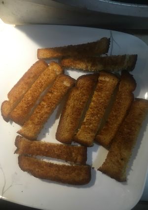 A picture of Toast sticks.