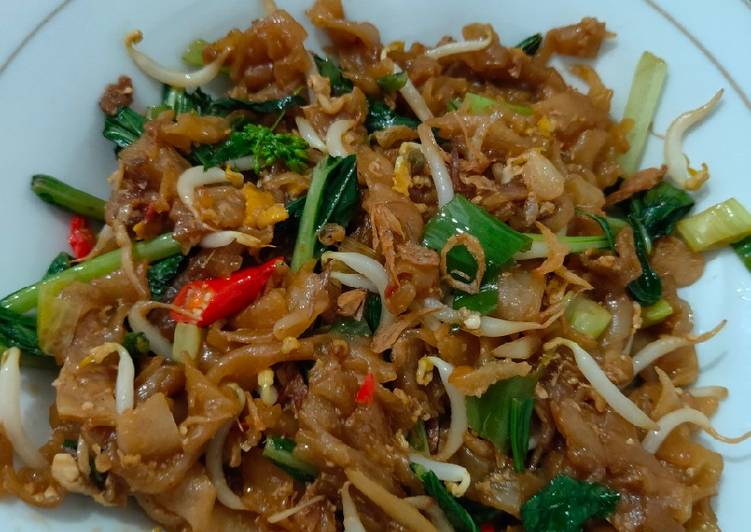 Cara Gampang Menyiapkan Kwetiau Goreng Spesial yang Sempurna