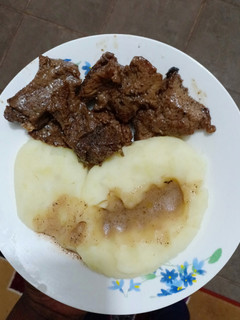 A picture of Pepper steak.