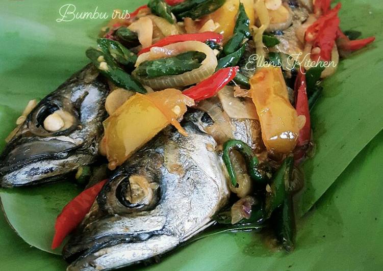 Resep Ikan Salem Tumis bumbu iris, Enak