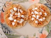 Una foto de tinga de pollo
