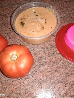 தக்காளி சட்னி(Tomato chutney recipe in Tamil) செய்முறை முக்கிய புகைப்படம்
