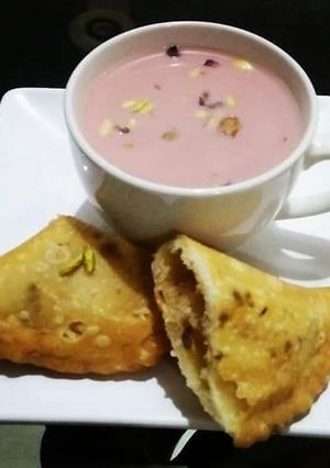 A picture of Kashmiri Chai(pink tea)😍☕.