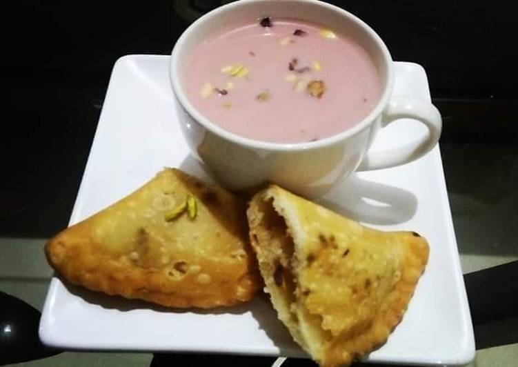 Kashmiri Chai(pink tea)?☕