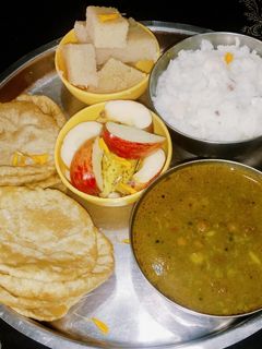नवमी की थाली (Navmi ki Thali recipe in hindi) रेसिपी मुख्य फोटो