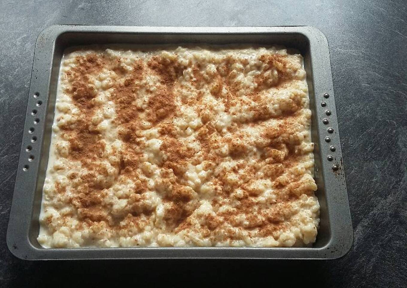 Arroz con leche con canela y limón