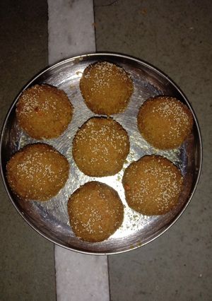 ચુરમાના લાડુ (Churma Ladoo Recipe In Gujarati) રેસીપી મુખ્ય ફોટો